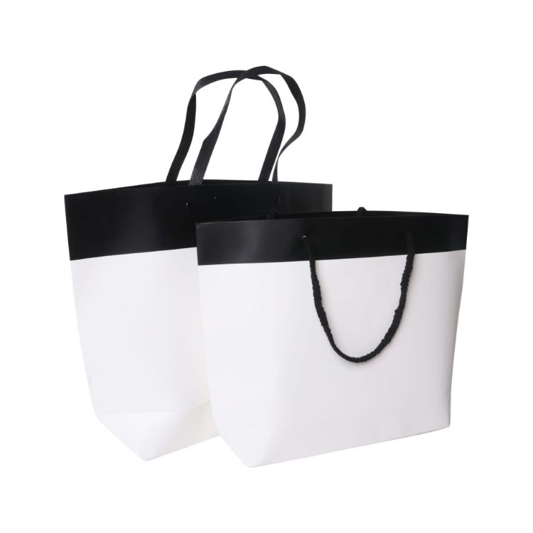 Picture of Medium Black&White Boutique Paper Bag(370 x 280 x 100mm)
