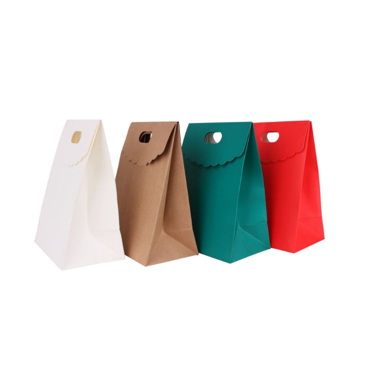 Picture of Die cut Handle Bag with Flap(150x220x100mm+80mm flap)