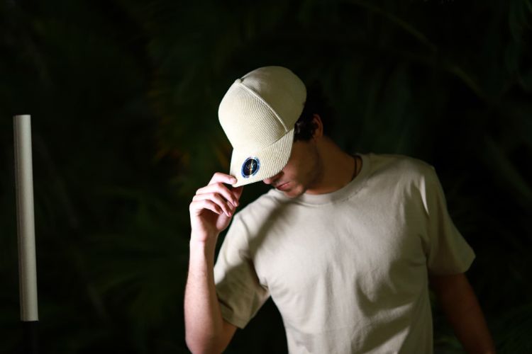 Picture of INIVI SEAMLESS 2 PANEL CORDUROY - SNAPBACK